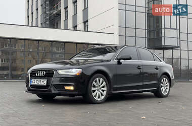 Седан Audi A4 2015 в Луцьку