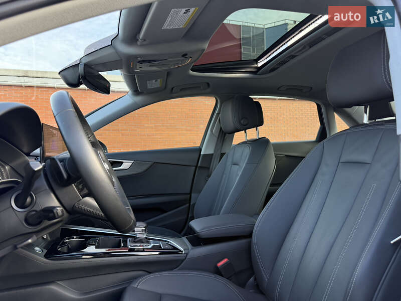 Седан Audi A4 2020 в Киеве