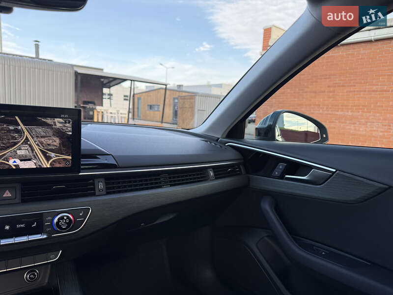Седан Audi A4 2020 в Киеве