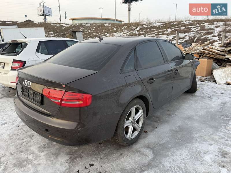 Седан Audi A4 2013 в Києві