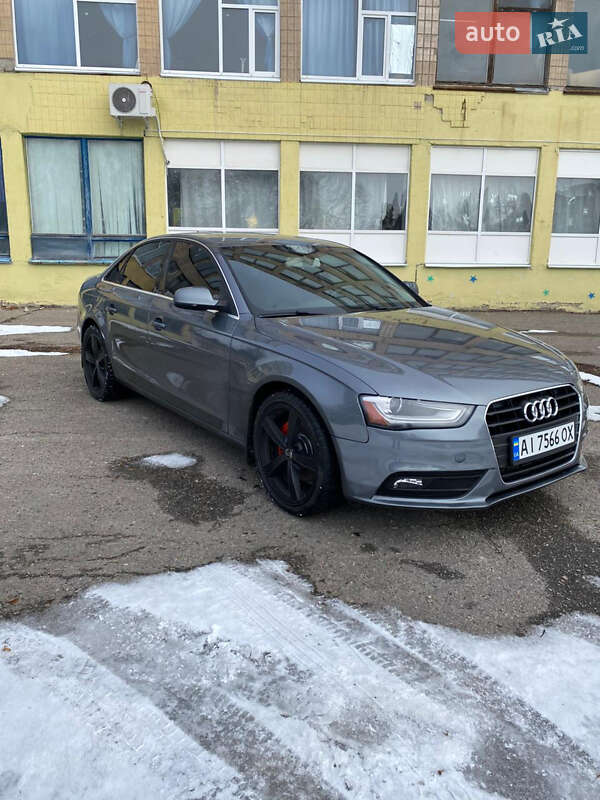 Седан Audi A4 2012 в Ставищі
