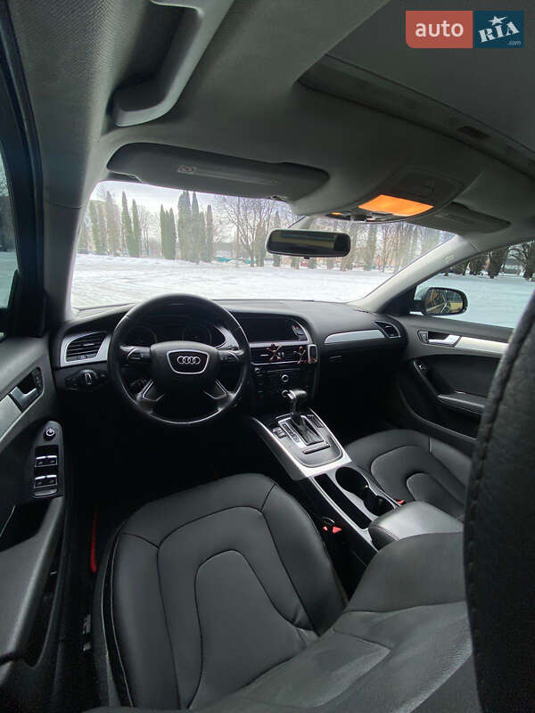 Седан Audi A4 2012 в Ставищі