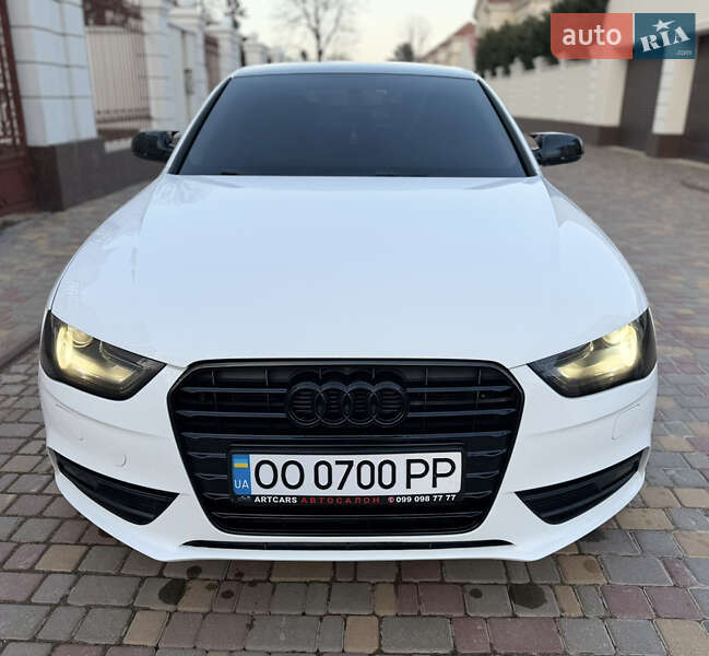 Седан Audi A4 2012 в Одессе
