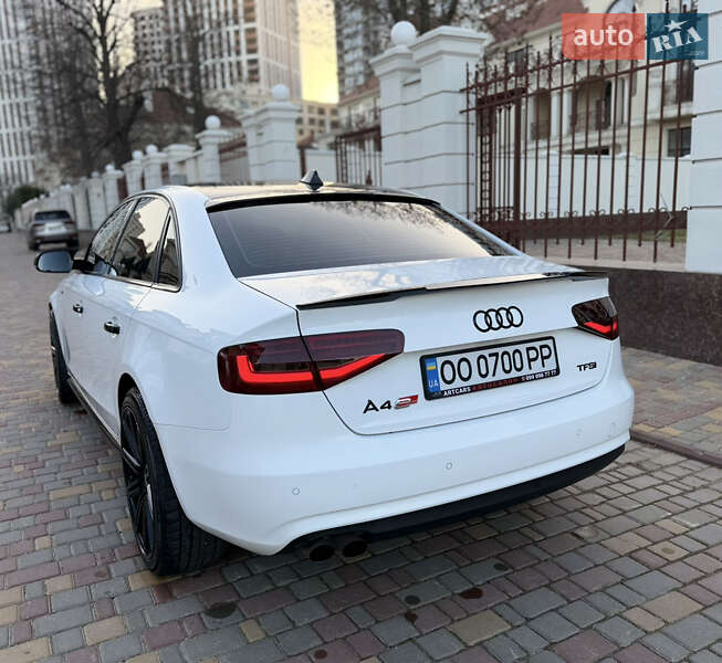 Седан Audi A4 2012 в Одессе