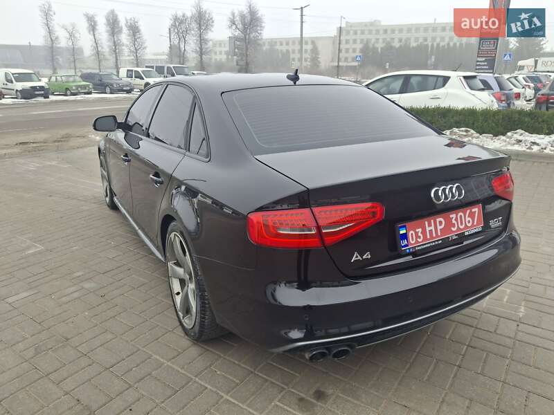 Седан Audi A4 2015 в Каменец-Подольском