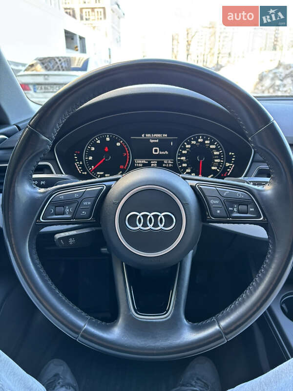 Седан Audi A4 2016 в Киеве