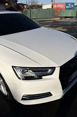 Седан Audi A4 2017 в Киеве