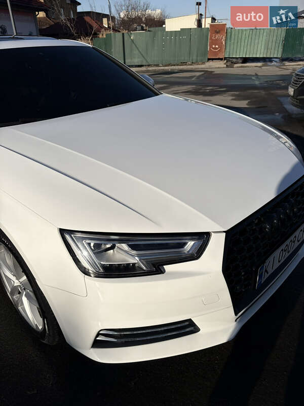 Седан Audi A4 2017 в Киеве