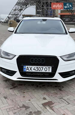 Седан Audi A4 2013 в Каневе