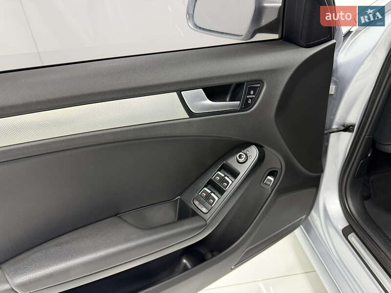 Седан Audi A4 2015 в Одессе