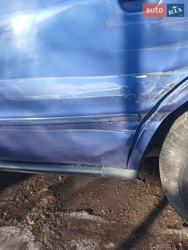 Седан Audi A4 1996 в Дніпрі