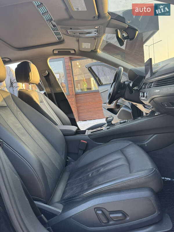 Седан Audi A4 2016 в Киеве