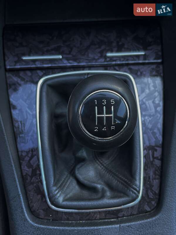 Седан Audi A4 2002 в Краснограде