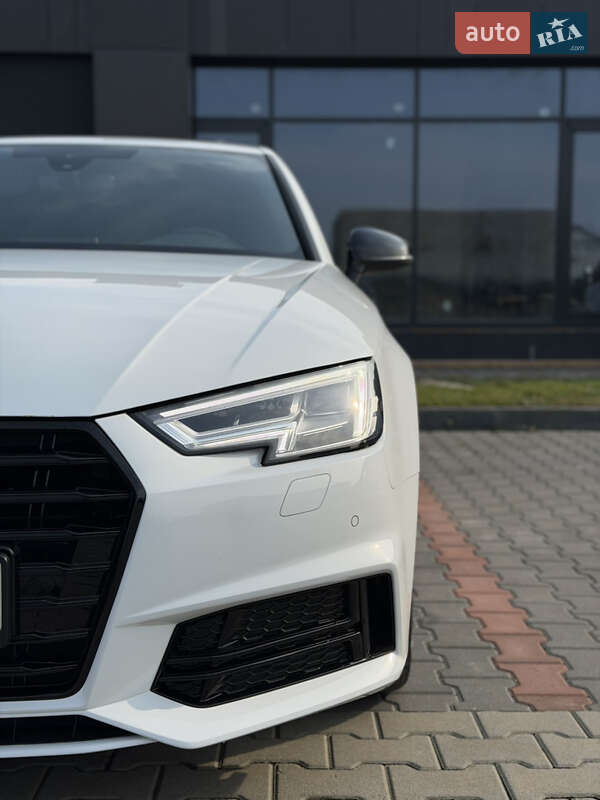 Седан Audi A4 2017 в Мукачево