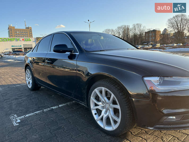Седан Audi A4 2012 в Житомирі