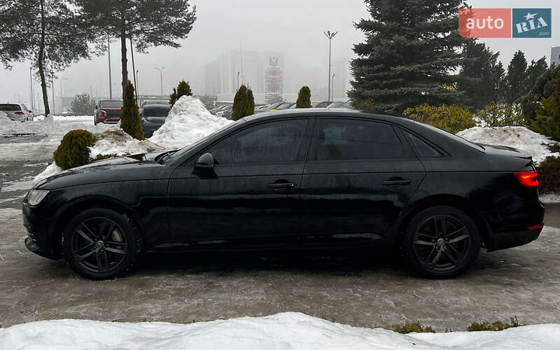 Седан Audi A4 2016 в Львове
