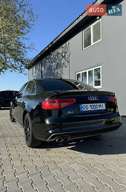 Седан Audi A4 2014 в Одессе