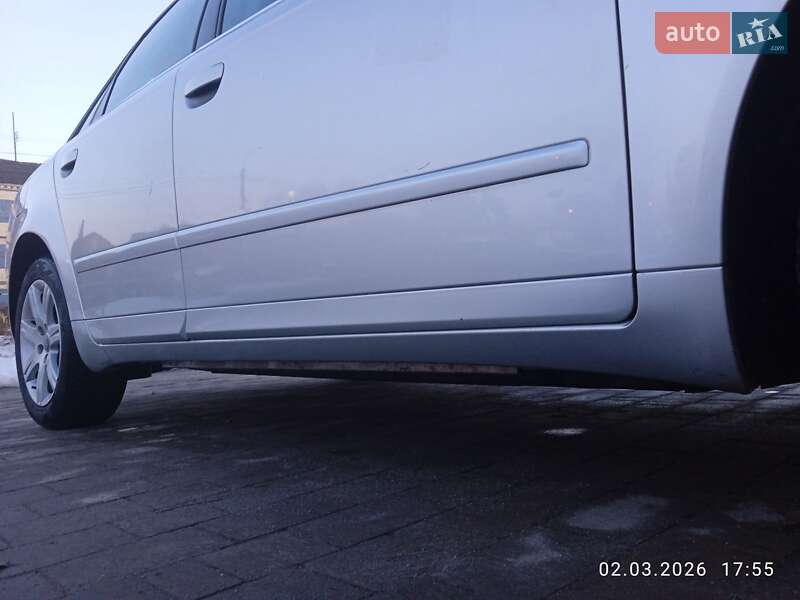 Седан Audi A4 2005 в Красилові