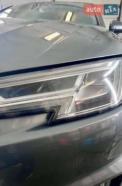 Седан Audi A4 2016 в Киеве