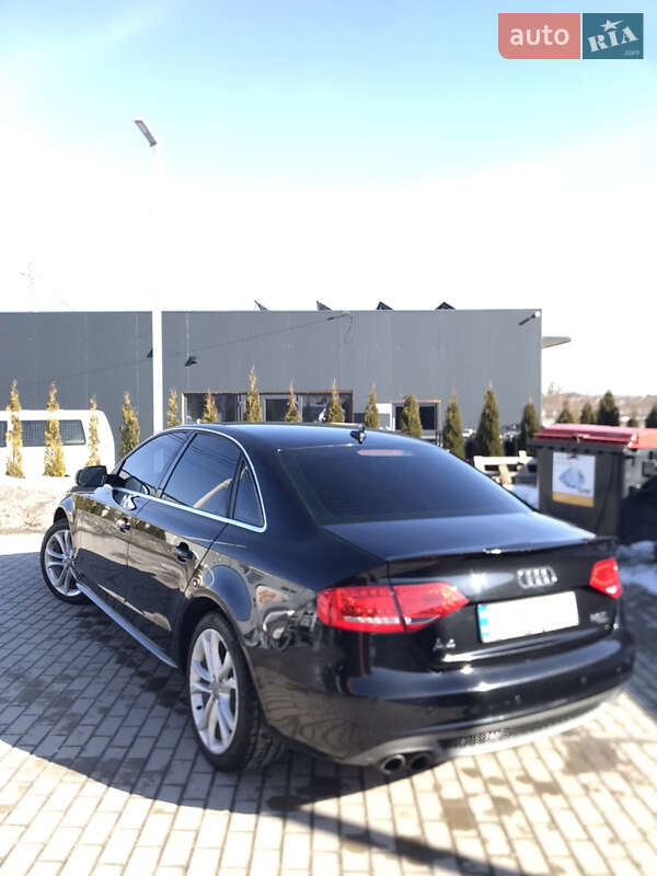 Седан Audi A4 2011 в Львові