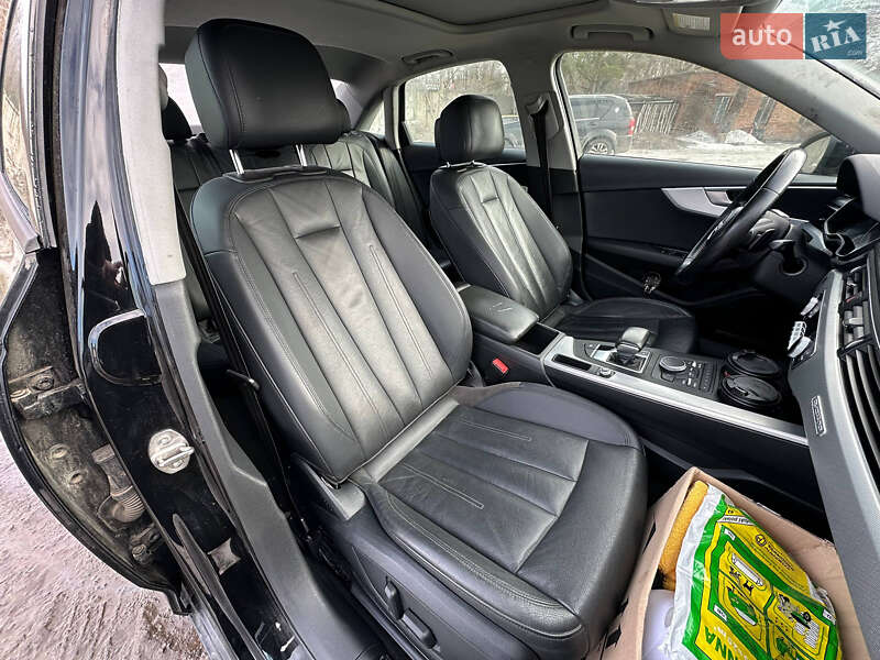 Седан Audi A4 2017 в Хмельницком