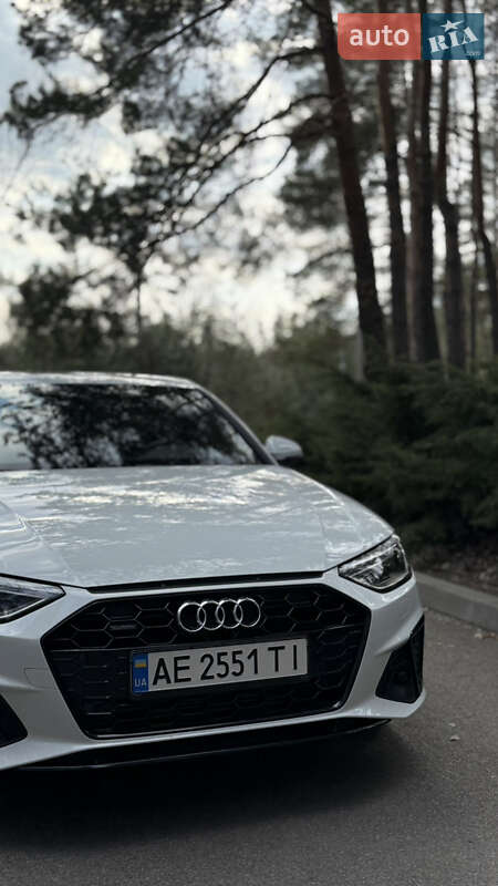 Седан Audi A4 2019 в Києві