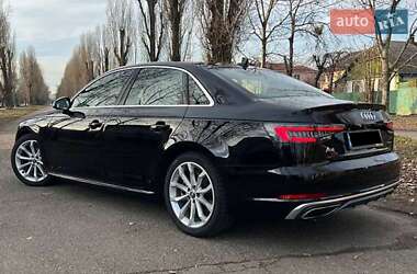 Седан Audi A4 2018 в Киеве