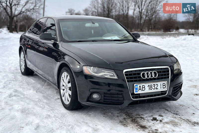 Седан Audi A4 2012 в Виннице