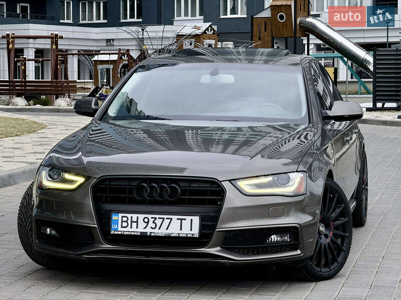 Седан Audi A4 2014 в Одесі