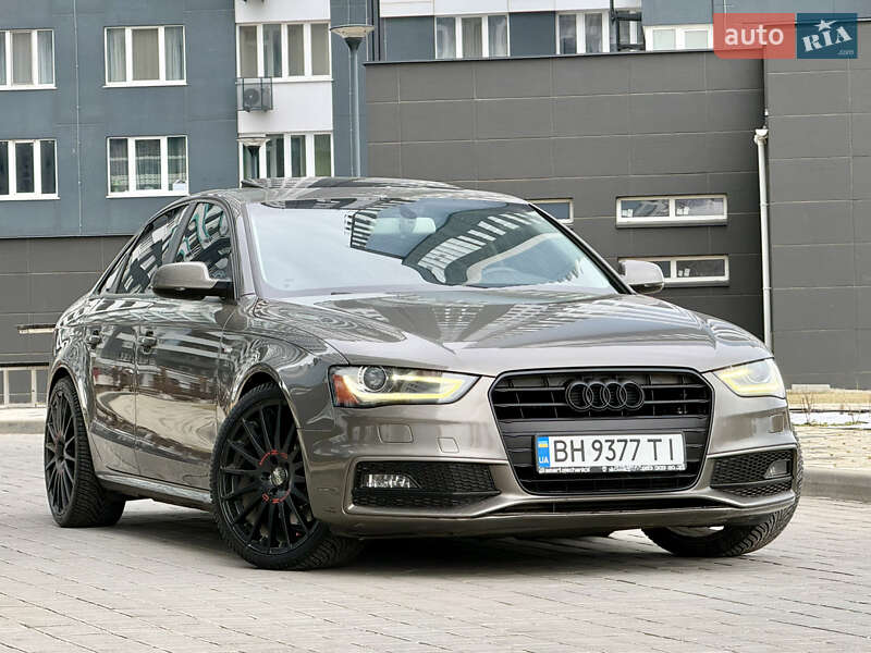 Седан Audi A4 2014 в Одесі