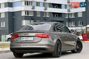Седан Audi A4 2014 в Одесі