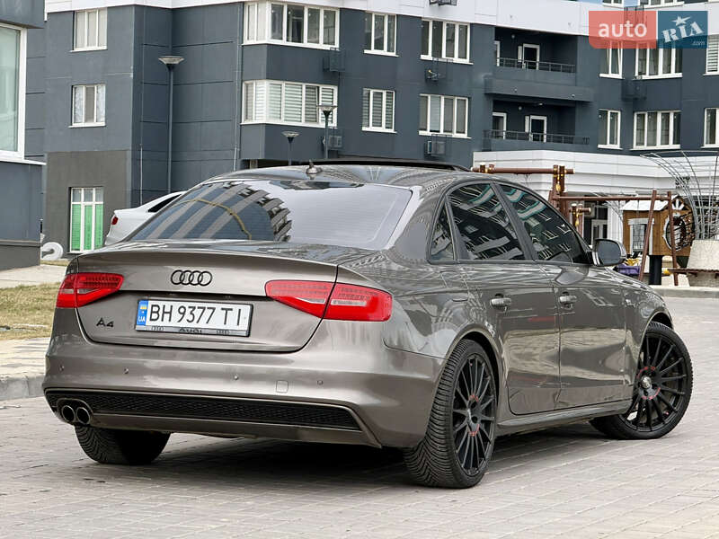 Седан Audi A4 2014 в Одесі