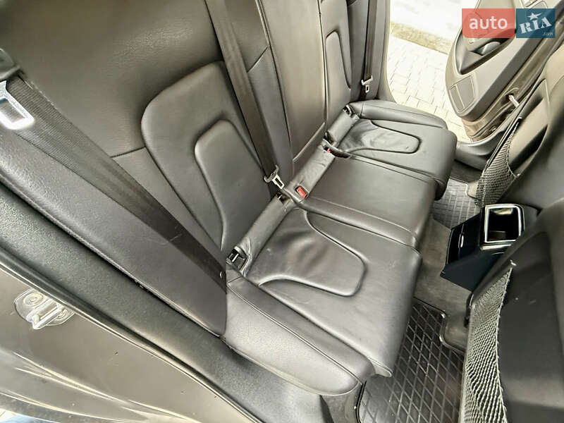 Седан Audi A4 2014 в Одесі