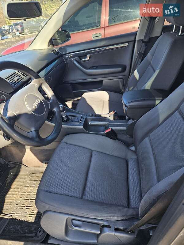 Седан Audi A4 2003 в Луцке