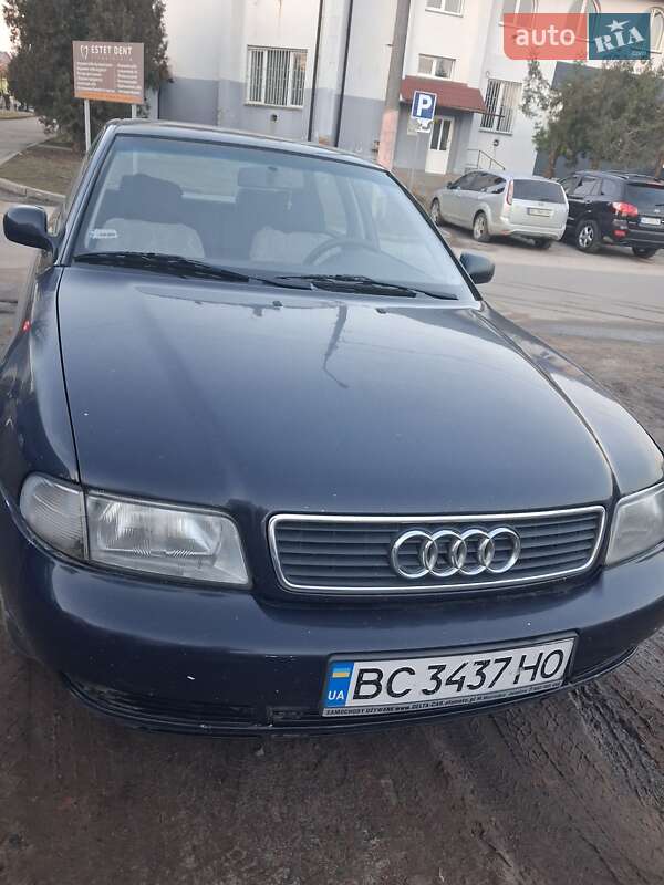 Седан Audi A4 1997 в Яворові