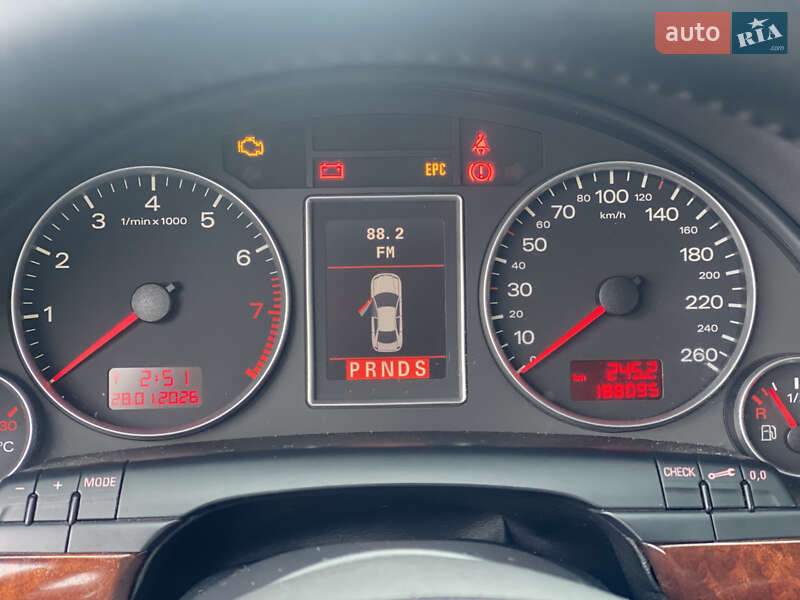 Седан Audi A4 2005 в Староконстантинове