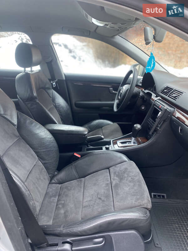 Седан Audi A4 2005 в Староконстантинове
