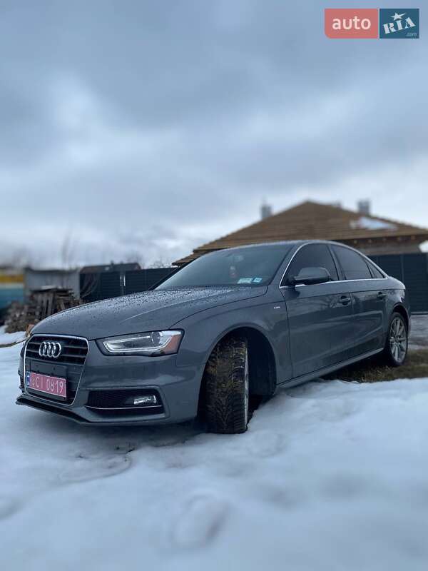 Седан Audi A4 2015 в Івано-Франківську