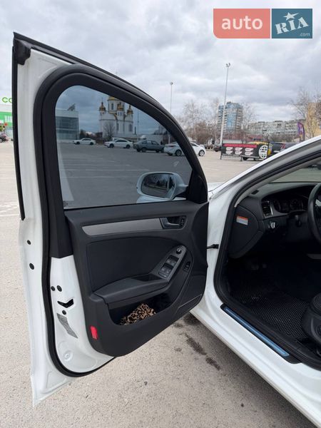 Седан Audi A4 2012 в Запорожье
