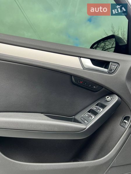 Седан Audi A4 2012 в Харкові