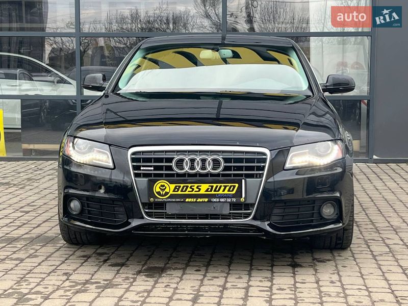 Седан Audi A4 2010 в Ивано-Франковске
