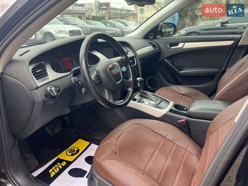 Седан Audi A4 2010 в Ивано-Франковске