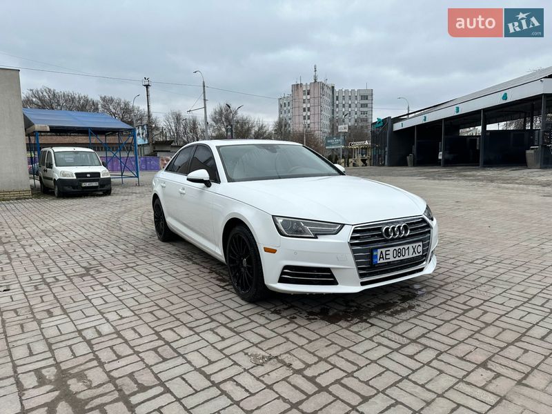 Седан Audi A4 2016 в Запорожье
