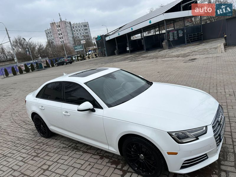 Седан Audi A4 2016 в Запорожье