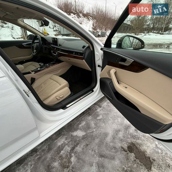 Седан Audi A4 2017 в Глухове