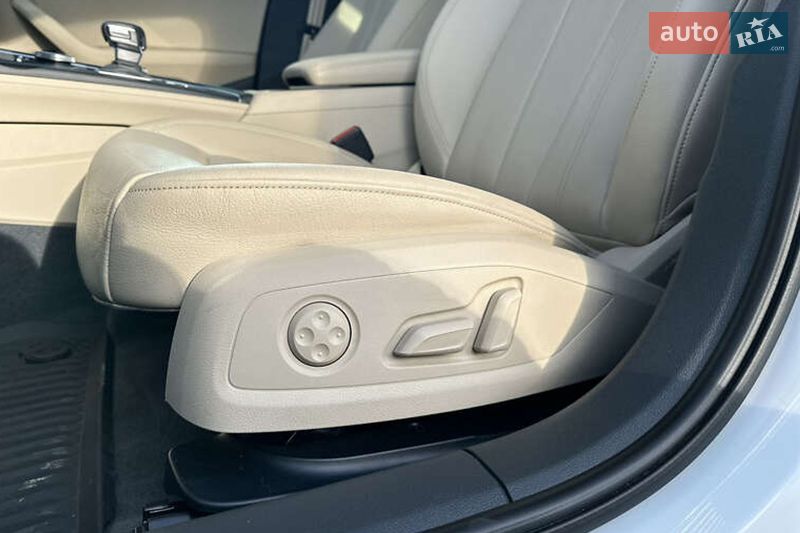 Седан Audi A4 2019 в Киеве