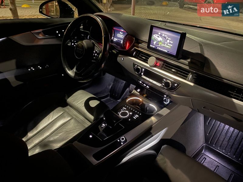 Седан Audi A4 2018 в Львове