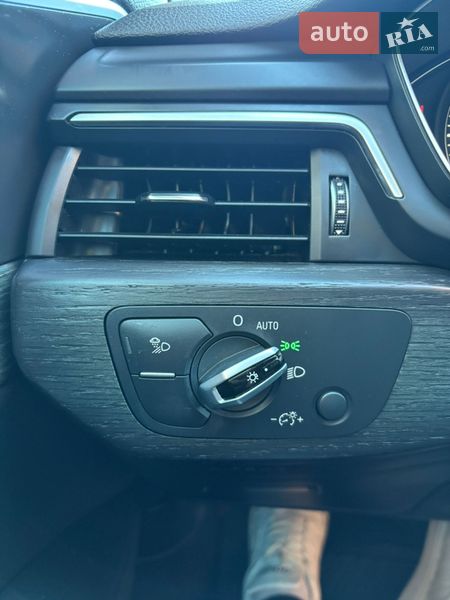 Седан Audi A4 2017 в Львове