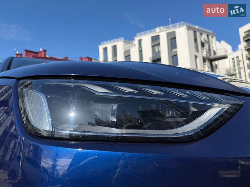 Седан Audi A4 2022 в Киеве