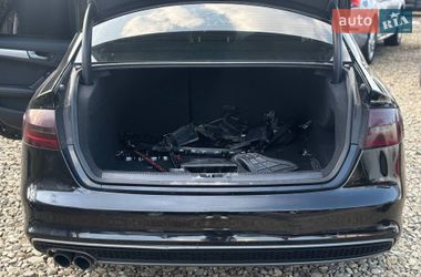 Седан Audi A4 2015 в Стрые